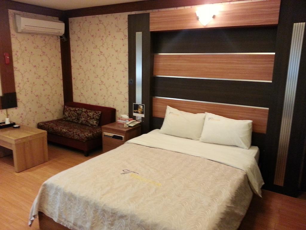 Kōyō Valentine Hotel מראה חיצוני תמונה