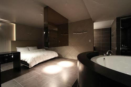 Kōyō Valentine Hotel מראה חיצוני תמונה